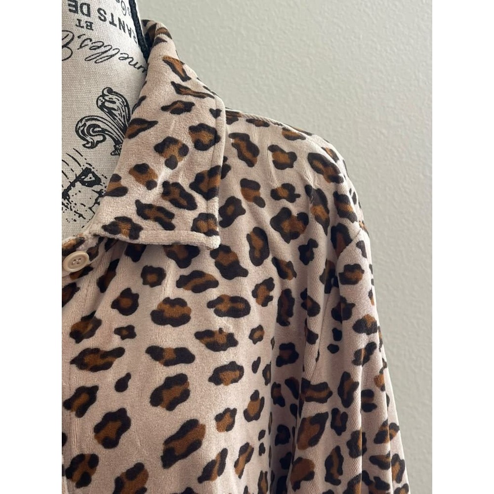 Pappagallo Woman Leopard Print Velour Button Down Shirt Plus Size 1X Tan Brown